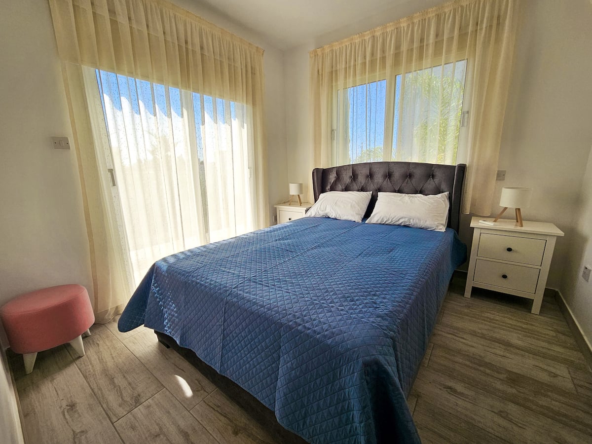 Sunrise Villa 13 · Azure · Bedroom 1