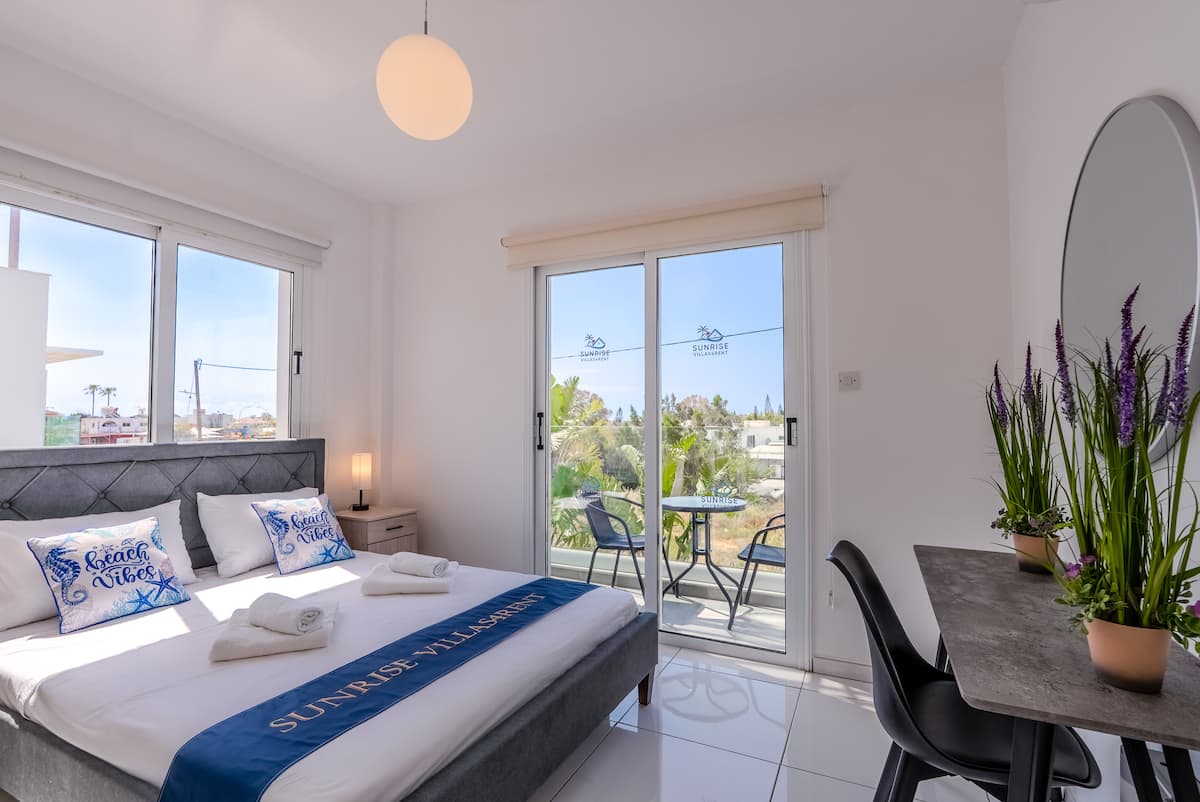 Sunrise Villa 22 · Palm · Bedroom 1