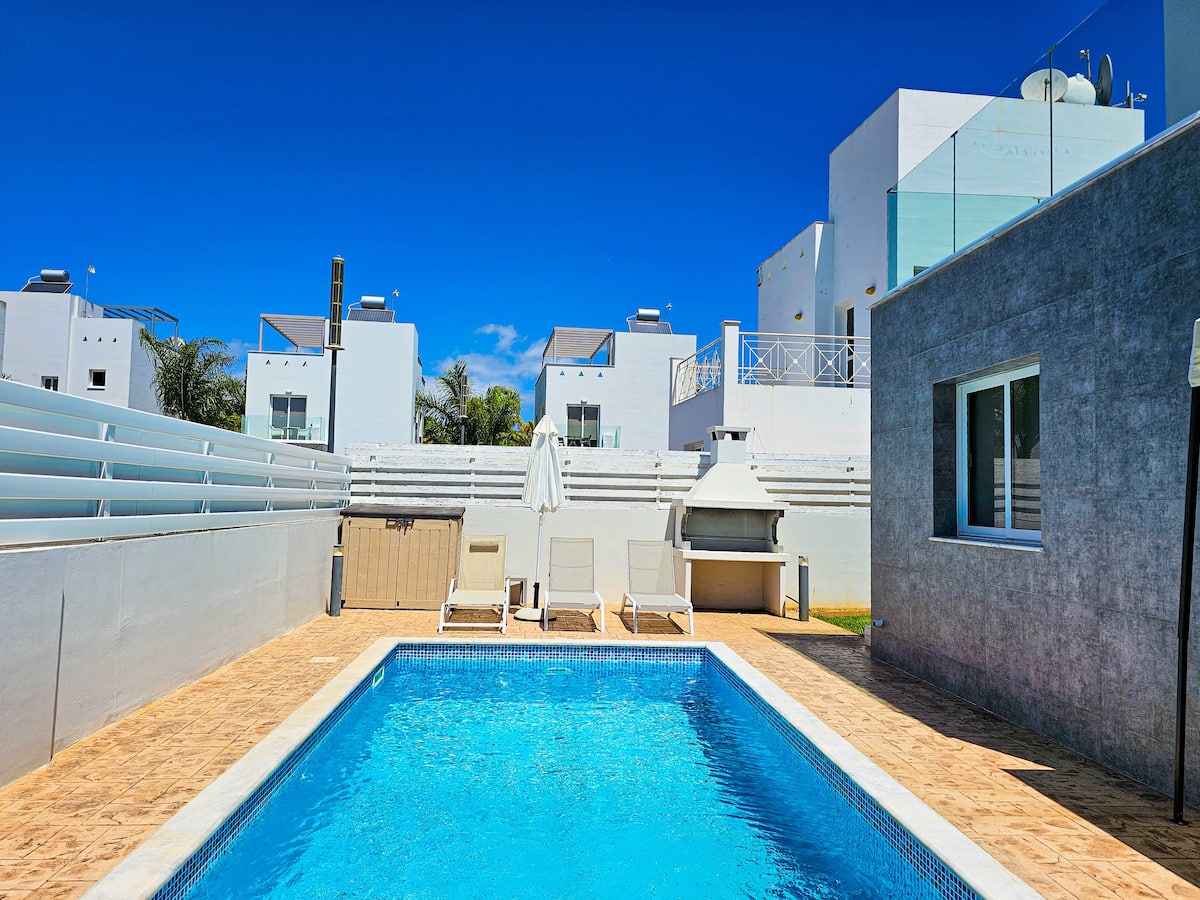 Sunrise Villa 24 · Holiday